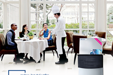 Đá viên sạch “cháy hàng”, doanh nghiệp đổ xô đi mua máy làm đá