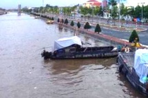 Hai bé trai 5 tuổi tử vong dưới sông