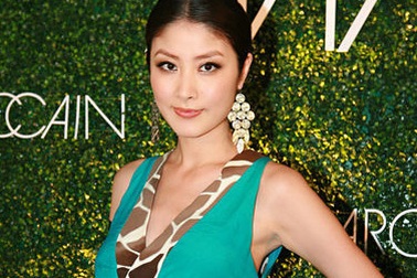 Diva Hồng Kông Trần Tuệ Lâm sẽ sinh con trai