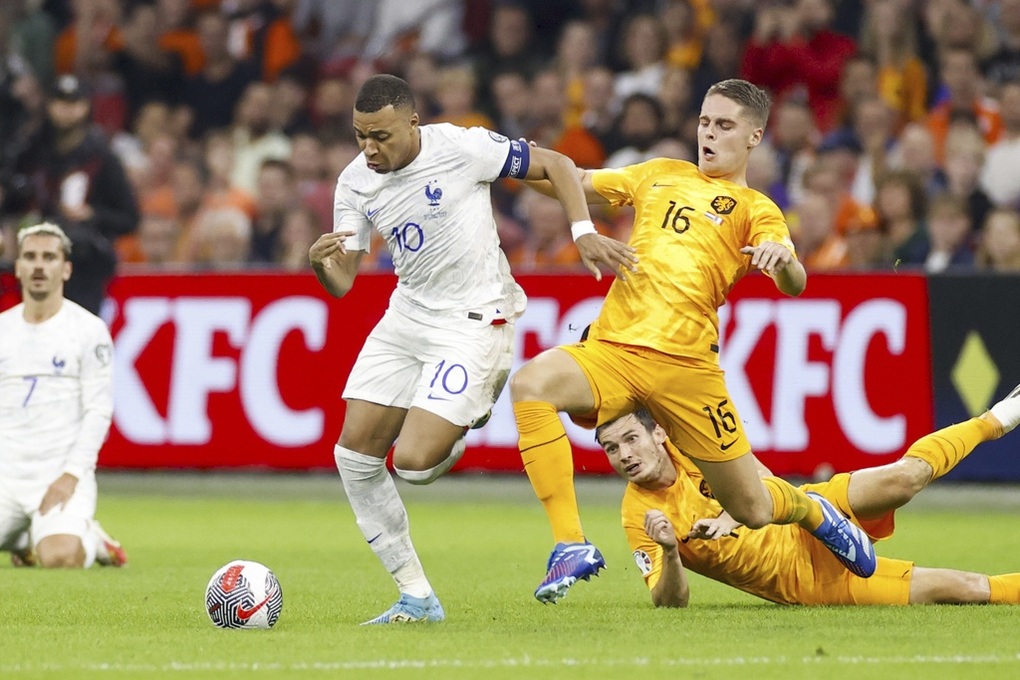 Mbappe chói sáng, Pháp đánh bại Hà Lan và giành vé dự Euro 2024 - 2 Mbappe chói sáng, Pháp đánh bại Hà Lan và giành vé dự Euro 2024 - 2