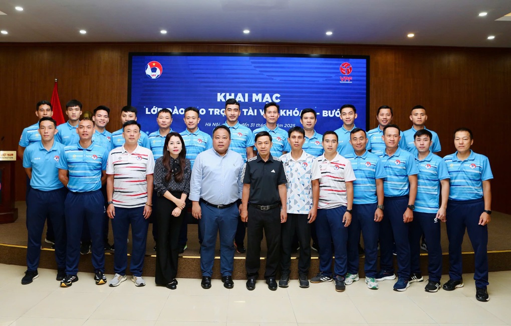 Trọng tài VAR khóa 4 bước vào giai đoạn đào tạo quyết định - 3 Trọng tài VAR khóa 4 bước vào giai đoạn đào tạo quyết định - 3