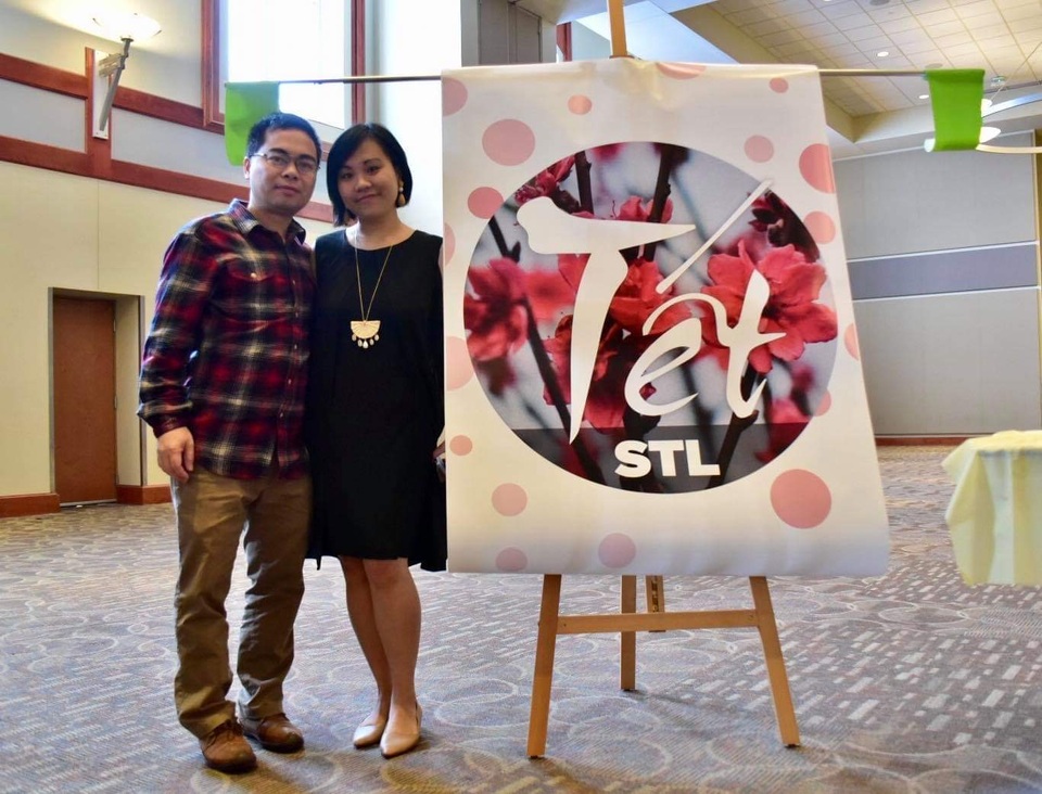 Xuân về trên St. Louis, thiếu nữ Việt khoe sắc trong tà áo dài - 3 Xuân về trên St. Louis, thiếu nữ Việt khoe sắc trong tà áo dài - 3