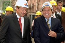 Tỷ phú Na Uy dành phần lớn tài sản để làm sạch đại dương