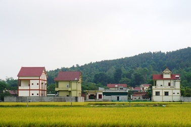 Làng "thay da đổi thịt" nhờ… tiền Kíp