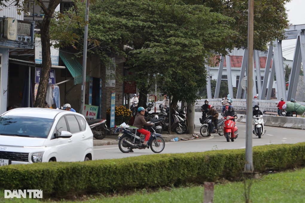 Thót tim với những tình huống vi phạm giao thông dù mức phạt tăng - 2 Thót tim với những tình huống vi phạm giao thông dù mức phạt tăng - 2
