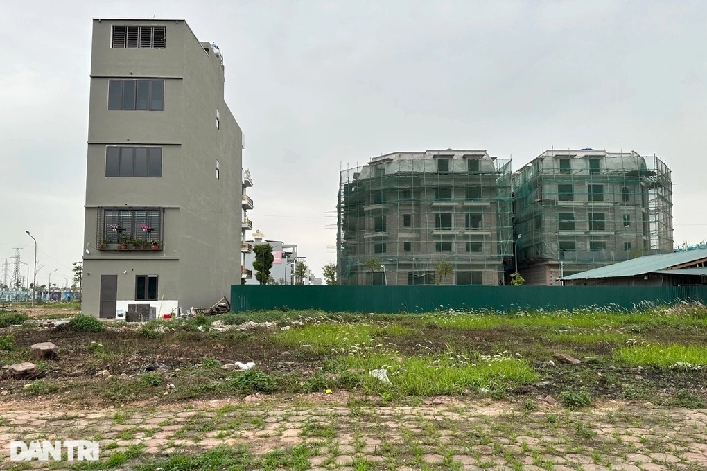 Bỏ cấp huyện, người dân làm thủ tục đất đai ở đâu? - 1