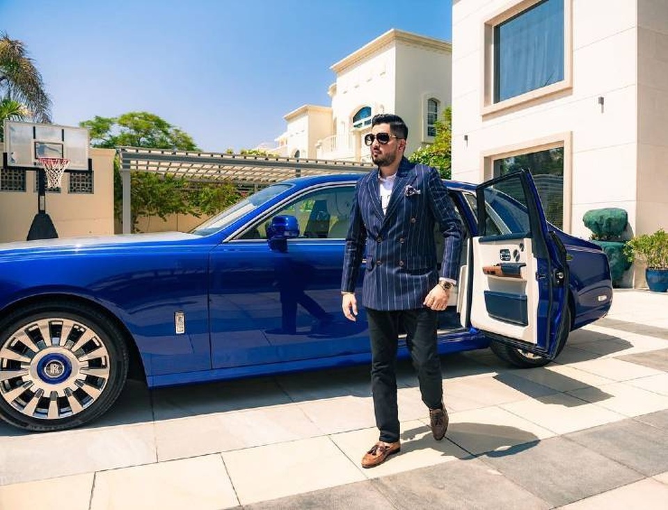 Tỷ phú 29 tuổi sở hữu dàn siêu xe Rolls-Royce biển số VIP - 6 Tỷ phú 29 tuổi sở hữu dàn siêu xe Rolls-Royce biển số VIP - 6