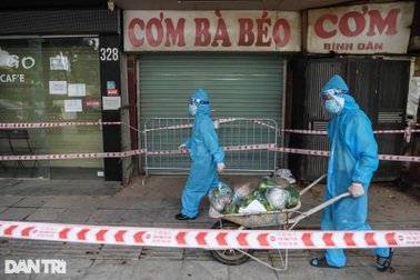 Để có thể dừng giãn cách xã hội, Hà Nội cần khống chế dịch như thế nào?