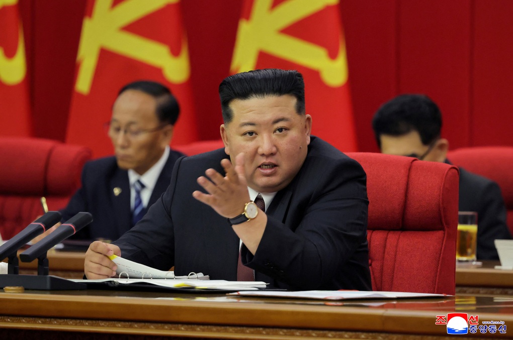 Ông Kim Jong-un lệnh tăng cường sức mạnh vũ khí hạt nhân Triều Tiên - 1 Ông Kim Jong-un lệnh tăng cường sức mạnh vũ khí hạt nhân Triều Tiên - 1
