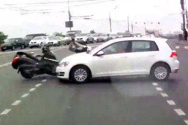 Những tai nạn khủng khiếp với xe hai bánh