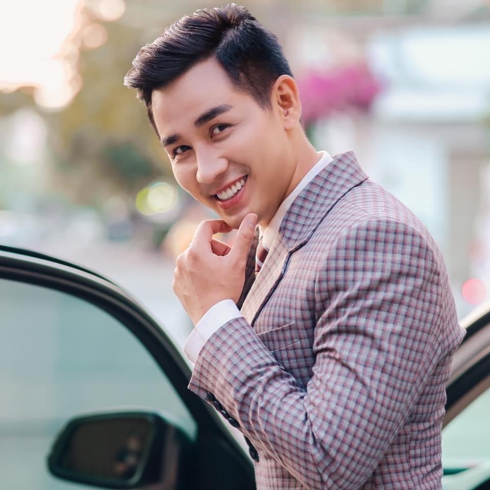 Nguyên Khang: Không hạ tiêu chuẩn của mình để đáp ứng số đông - 3 Nguyên Khang: Không hạ tiêu chuẩn của mình để đáp ứng số đông - 3
