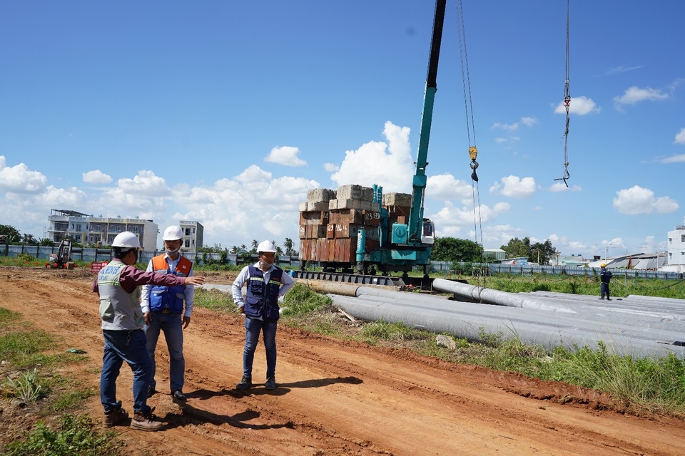 Đột nhập công trình bất động sản vừa được cấp phép xây dựng trên địa bàn quận 12 - 5 Đột nhập công trình bất động sản vừa được cấp phép xây dựng trên địa bàn quận 12 - 5