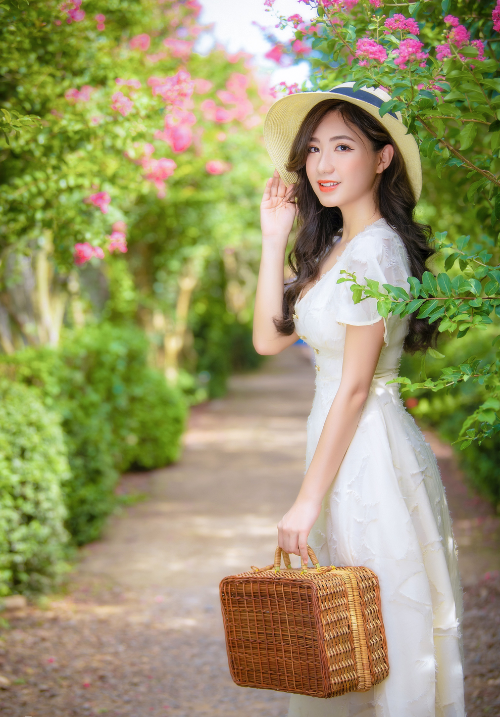 Vẻ đẹp cuốn hút của nữ sinh ĐH Xây dựng khiến các nam sinh ngẩn ngơ - 3 Vẻ đẹp cuốn hút của nữ sinh ĐH Xây dựng khiến các nam sinh ngẩn ngơ - 3