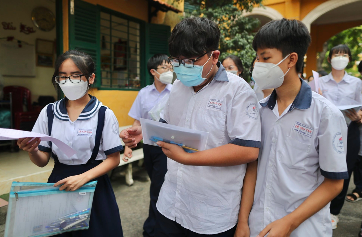 3 thí sinh vi phạm quy chế, 660 em bỏ thi vào lớp 10 tại TPHCM - 2