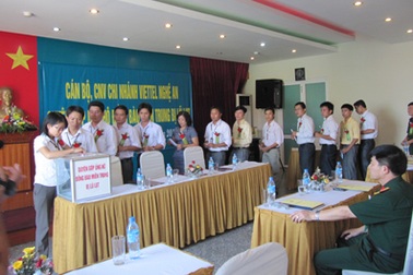 Nghệ An ủng hộ Hà Tĩnh 300 triệu đồng 