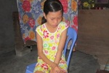 Thương cô bé 15 tuổi bé như học sinh... lớp 5