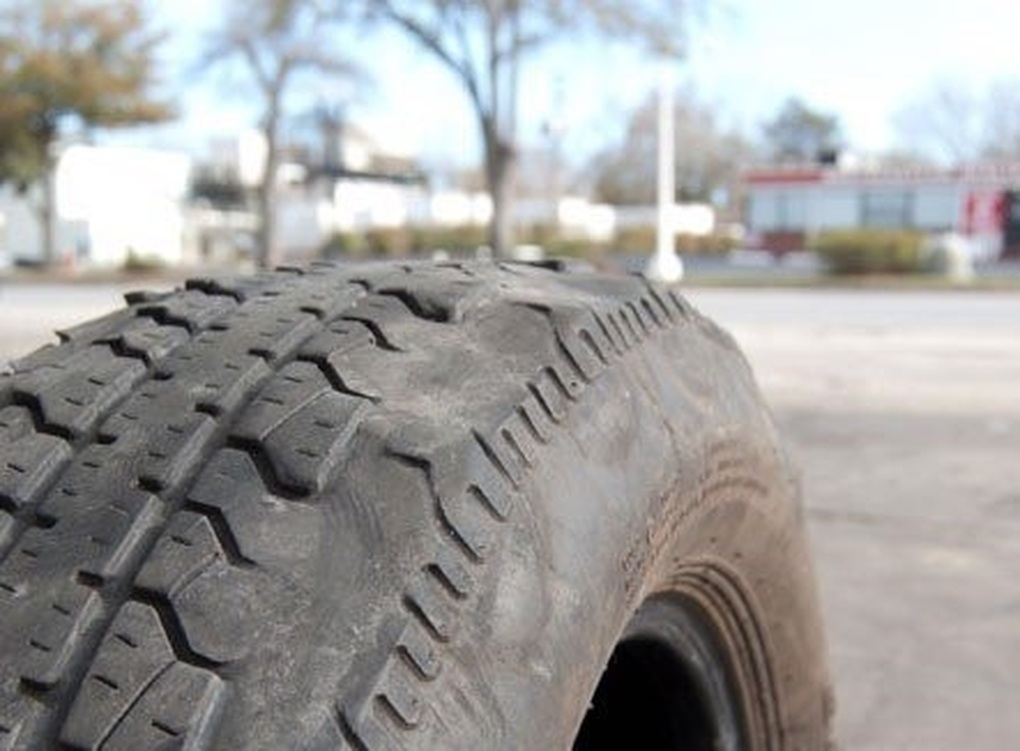 Trung tâm dịch vụ lốp Bridgestone chỉ ra những sai lầm rút ngắn tuổi thọ lốp - 6 Trung tâm dịch vụ lốp Bridgestone chỉ ra những sai lầm rút ngắn tuổi thọ lốp - 6