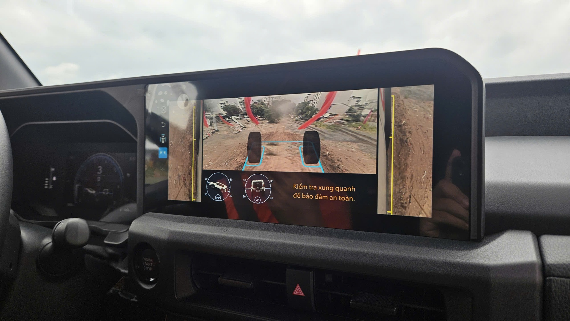 Toyota Land Cruiser FJ: Xe dành cho người thích đi off-road - 3 Toyota Land Cruiser FJ: Xe dành cho người thích đi off-road - 3