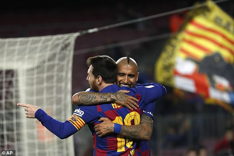 Messi và Griezmann tỏa sáng đưa Barcelona vào tứ kết Cúp Nhà vua - 3 Messi và Griezmann tỏa sáng đưa Barcelona vào tứ kết Cúp Nhà vua - 3