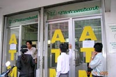 Xử lý thế nào đối với việc rút quá số tiền có trong tài khoản?