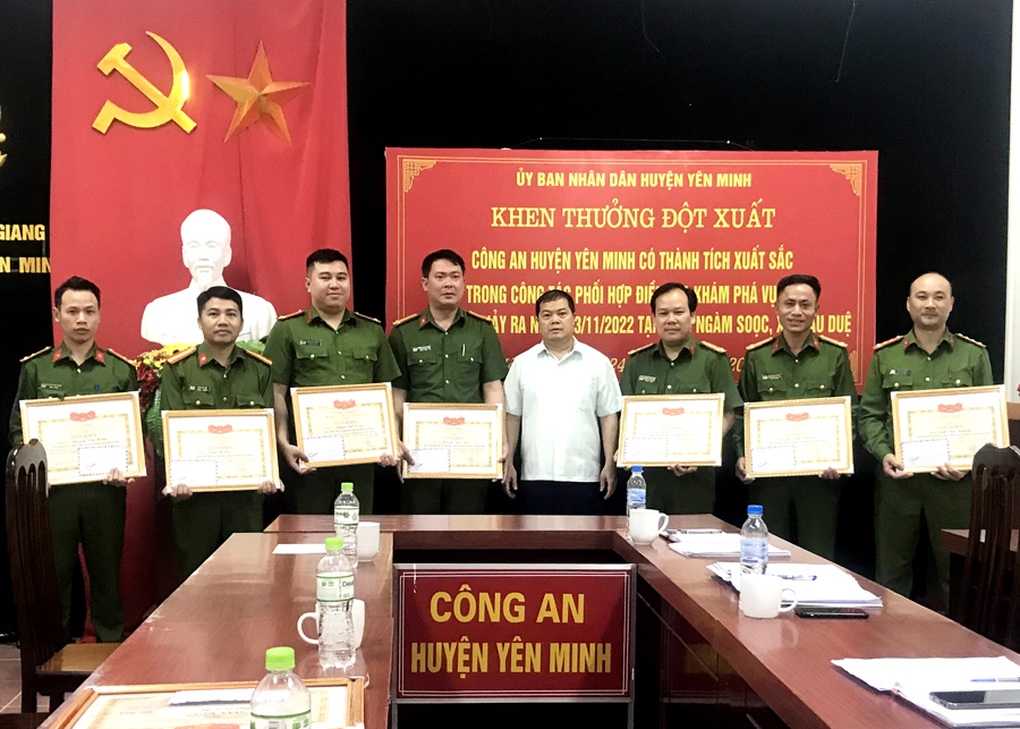 Khen thưởng lực lượng công an phá nhanh vụ án cô giáo giết người tình - 1 Khen thưởng lực lượng công an phá nhanh vụ án cô giáo giết người tình - 1