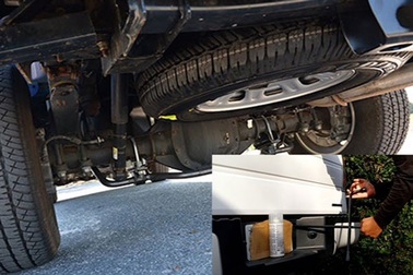 Xe bán tải không tháo được lốp dự phòng do vướng biển số