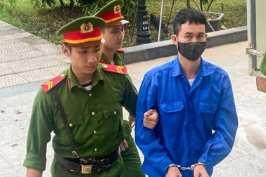 Xét xử kẻ sát hại cô gái 17 tuổi, phân xác phi tang ở sông Hồng