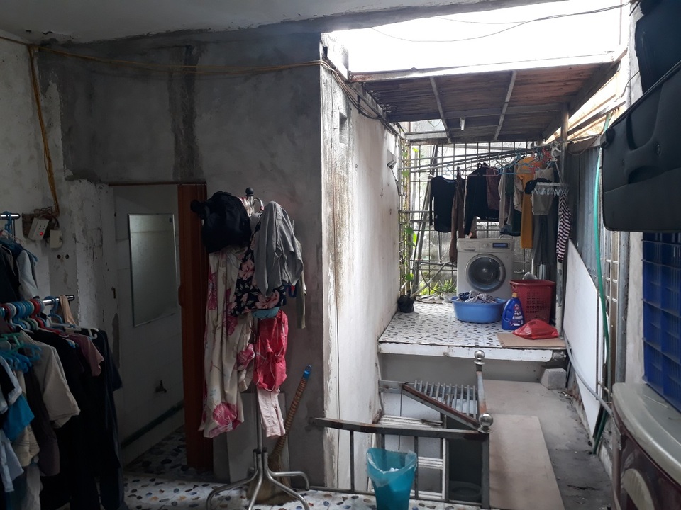 Chi 1,6 tỷ đồng lột xác căn hộ xập xệ ở Hà Nội thành căn hộ “hạng sang” - 3 Chi 1,6 tỷ đồng lột xác căn hộ xập xệ ở Hà Nội thành căn hộ “hạng sang” - 3