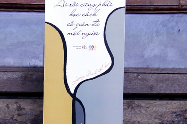 “Ai rồi cũng phải học cách cố quên đi một người”