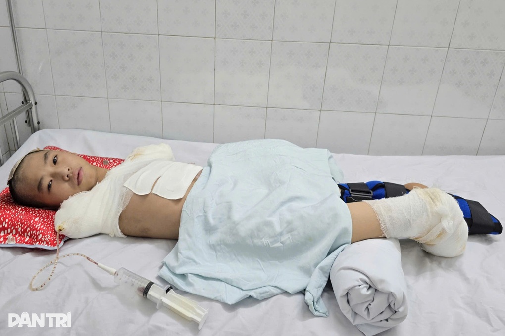 “Cháu không còn đau nhiều nữa, cháu cảm ơn bạn đọc Dân trí đã giúp đỡ” - 2 “Cháu không còn đau nhiều nữa, cháu cảm ơn bạn đọc Dân trí đã giúp đỡ” - 2