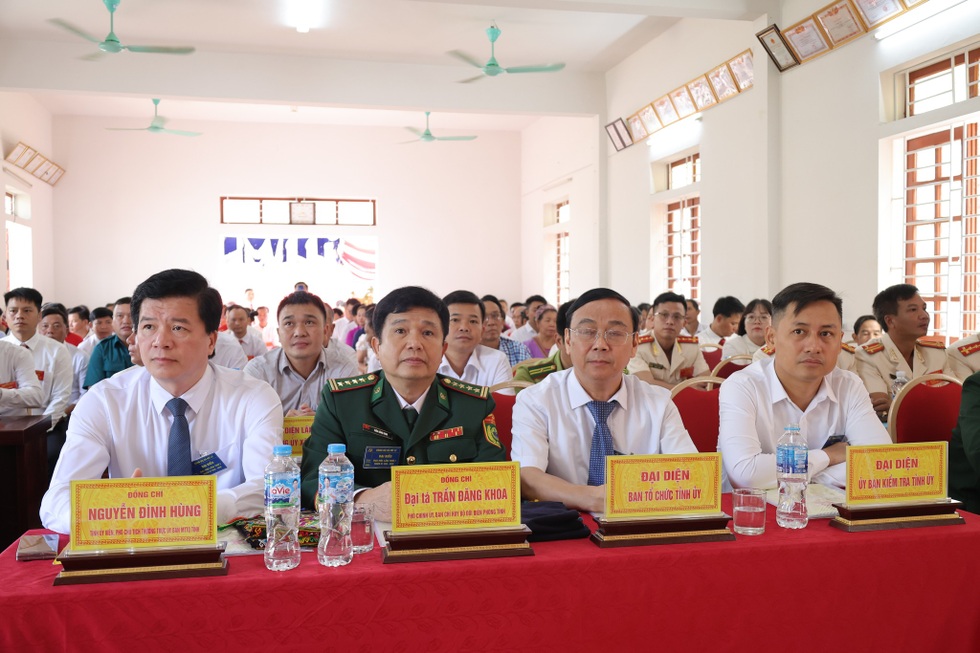 Khí thế mới ở xã vừa trải qua trận lũ lịch sử - 2 Khí thế mới ở xã vừa trải qua trận lũ lịch sử - 2