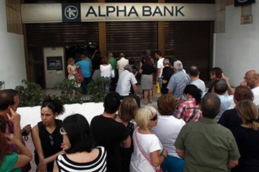 Hy Lạp - "Chết nhanh còn hơn bị tra tấn dai dẳng"