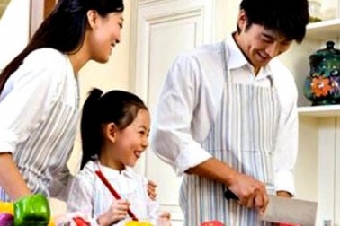 Cái bẫy ngọt ngào khiến phụ nữ trở thành người giúp việc cả đời