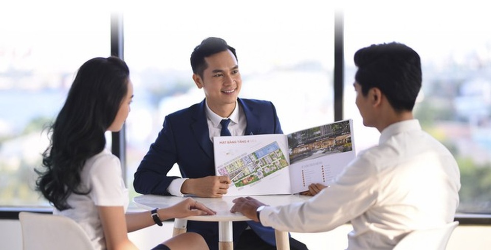 Hàng loạt doanh nghiệp bất động sản điêu đứng vì trắng doanh thu - 2 Hàng loạt doanh nghiệp bất động sản điêu đứng vì trắng doanh thu - 2