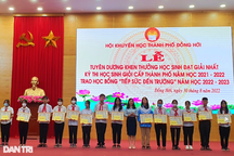 Hàng trăm học sinh nghèo vượt khó đón niềm vui trước thềm năm học mới