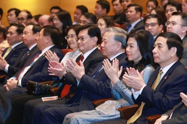 Tổng Bí thư Tô Lâm và Phu nhân dự hòa nhạc tại Đại học Quốc gia Singapore