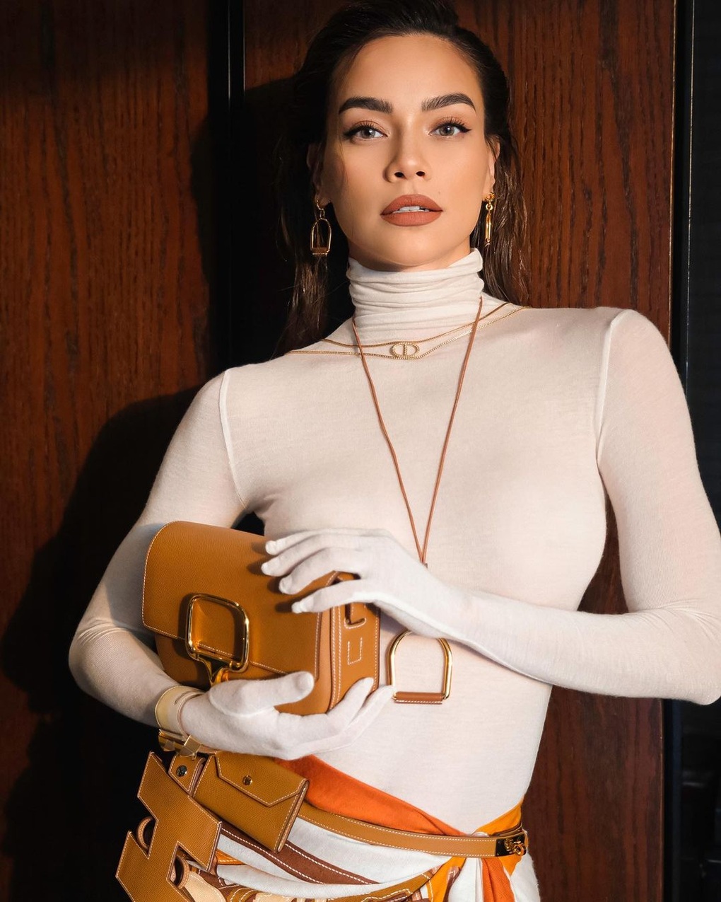 Hồ Ngọc Hà chuộng diện nhiều thiết kế Chanel, Bulgari đắt đỏ - 10 Hồ Ngọc Hà chuộng diện nhiều thiết kế Chanel, Bulgari đắt đỏ - 10