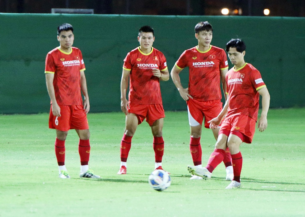 Phan Văn Đức trở lại, Văn Thanh háo hức xé lưới tuyển Trung Quốc - 6 Phan Văn Đức trở lại, Văn Thanh háo hức xé lưới tuyển Trung Quốc - 6