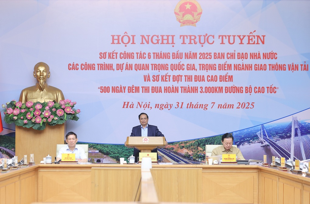 Thủ tướng: “Chạy đua với thời gian để có 3.000km cao tốc vào cuối 2025” - 1 Thủ tướng: “Chạy đua với thời gian để có 3.000km cao tốc vào cuối 2025” - 1
