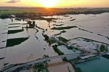 Hành trình "thay áo" trên đất phù sa sau hơn 2 thập kỷ đói... lũ
