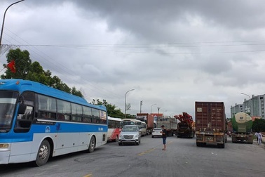 Quảng Ninh đóng cửa hàng quán vỉa hè, dừng xe khách đến tỉnh thành có dịch