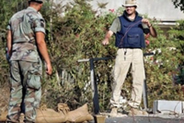 Bom bi vẫn rình rập mạng sống của người Libăng