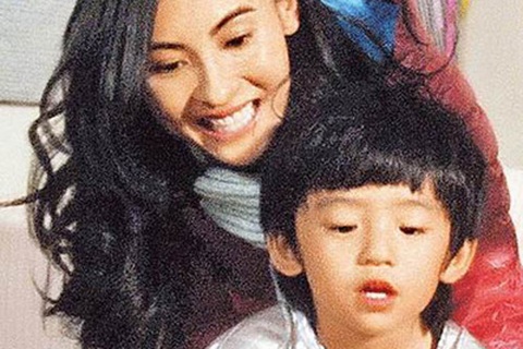 Trương Bá Chi sốc vì chồng đưa luật sư tới sinh nhật con