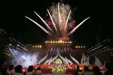 Lễ dâng Trầm huyền dịu qua bàn tay tổng đạo diễn Hoàng Nhật Nam