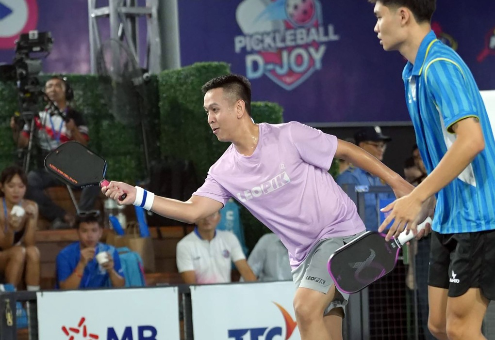 Hevige controverse na diskwalificatie van Trieu Badminton in de pickleballfinale - 1 Tranh cãi gay gắt khi Triệu cầu lông bị xử thua ở chung kết pickleball - 1