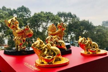 Quà tặng Tết: Tượng Heo mạ vàng chào xuân mới Kỷ Hợi 2019 có gì đặc biệt?