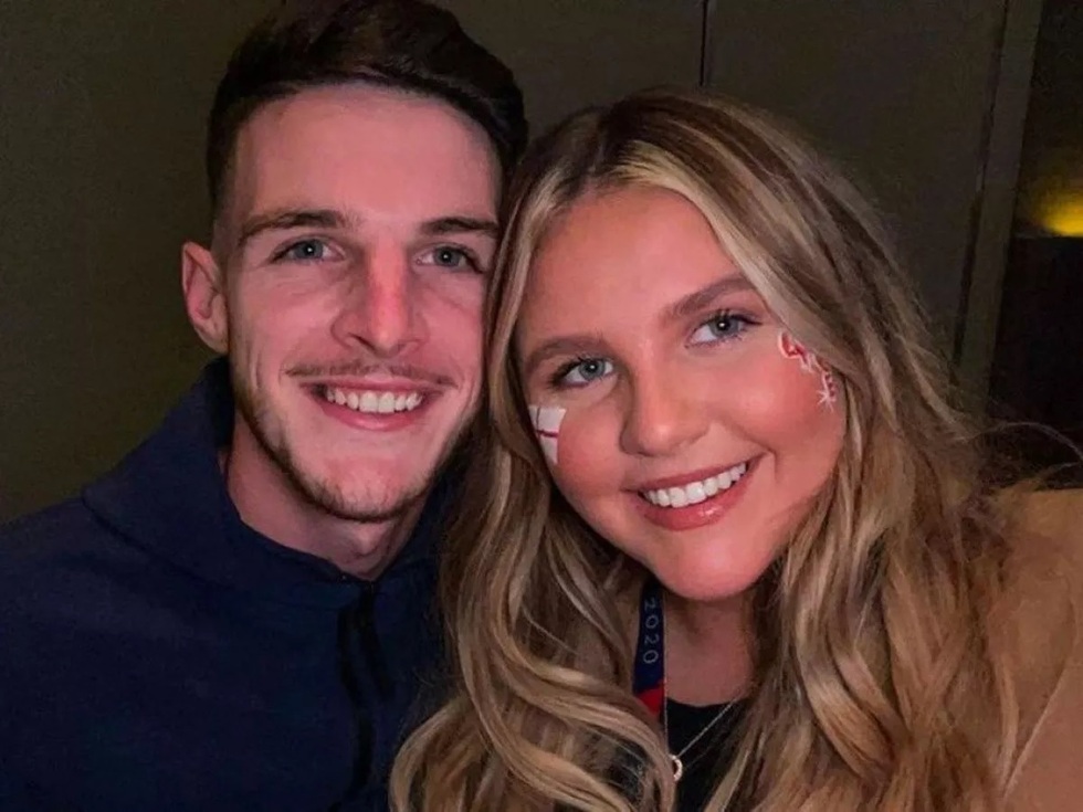 Mối tình từ năm 17 tuổi của ngôi sao tuyển Anh và bạn gái bị chê kém sắc - 4 Mối tình từ năm 17 tuổi của ngôi sao tuyển Anh và bạn gái bị chê kém sắc - 4