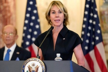 Trung Quốc cảnh báo Mỹ "đùa với lửa" khi đưa đại sứ tới Đài Loan