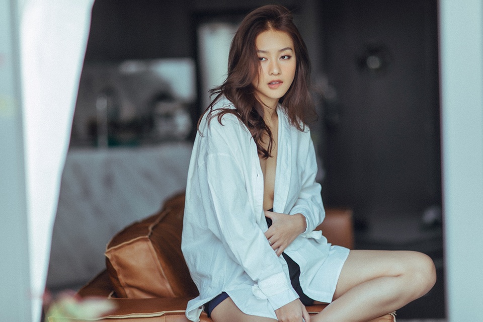 Khả Ngân bất ngờ tung ảnh bán nuy - 8 Khả Ngân bất ngờ tung ảnh bán nuy - 8