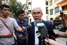 Chủ tịch VFF Lê Hùng Dũng mong mỏi bầu Đức đừng bỏ bóng đá